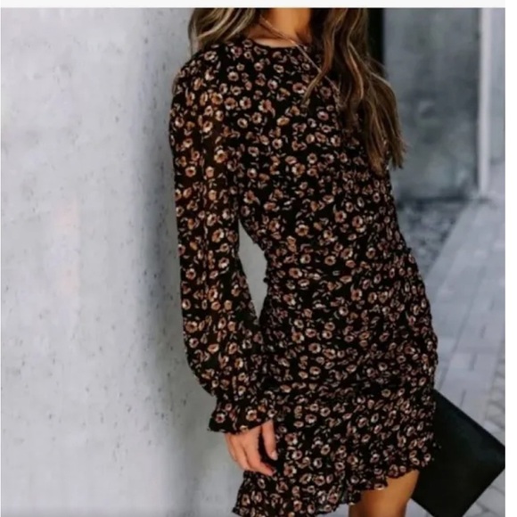Storia med black and brown floral runched dress - Picture 7 of 7